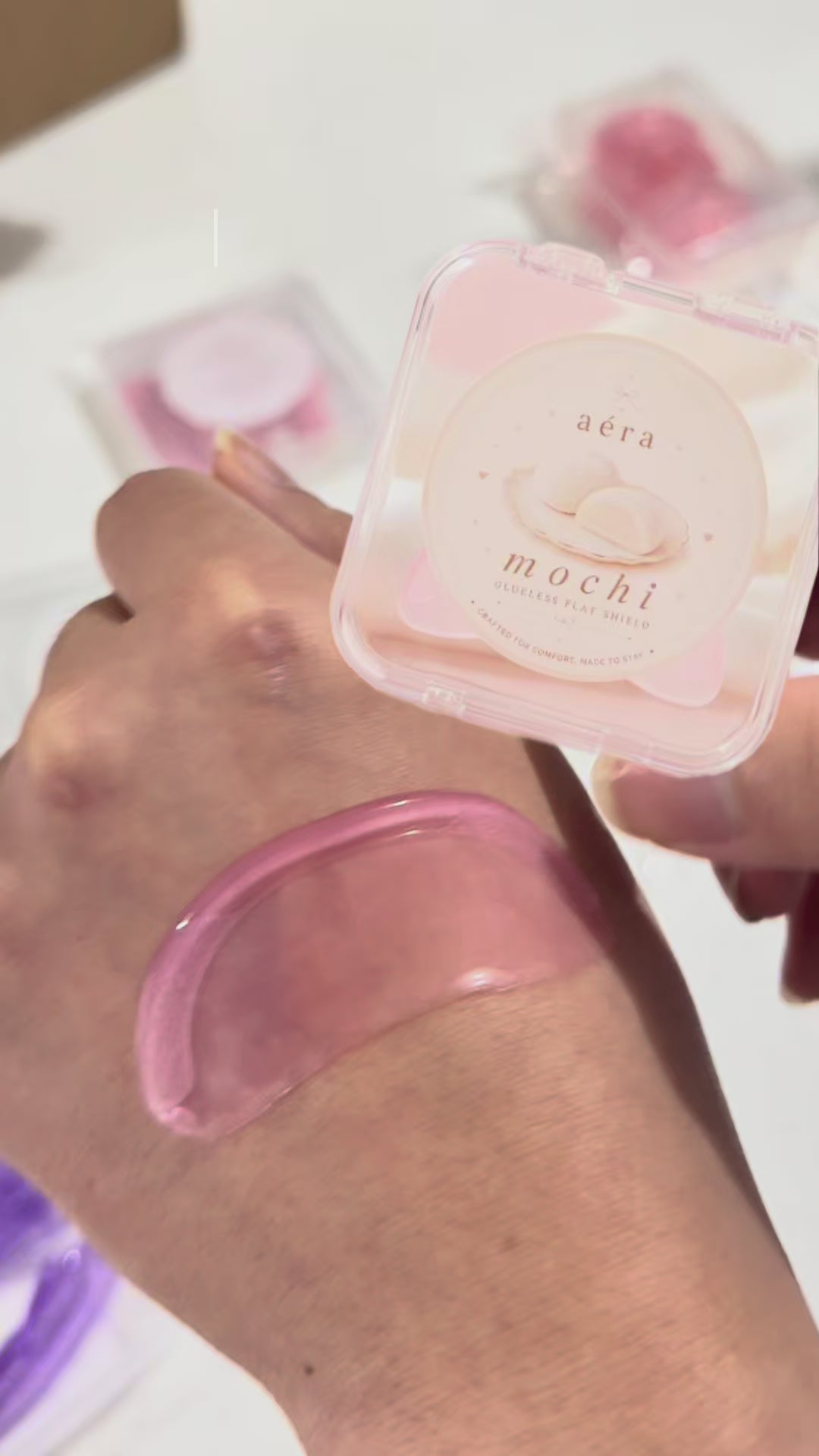 How to use the AÉRA Mochi Softening Pad during Step 1 of a Korean lash lift